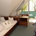Zum Lieben Augustin Am See Отель Вассербург